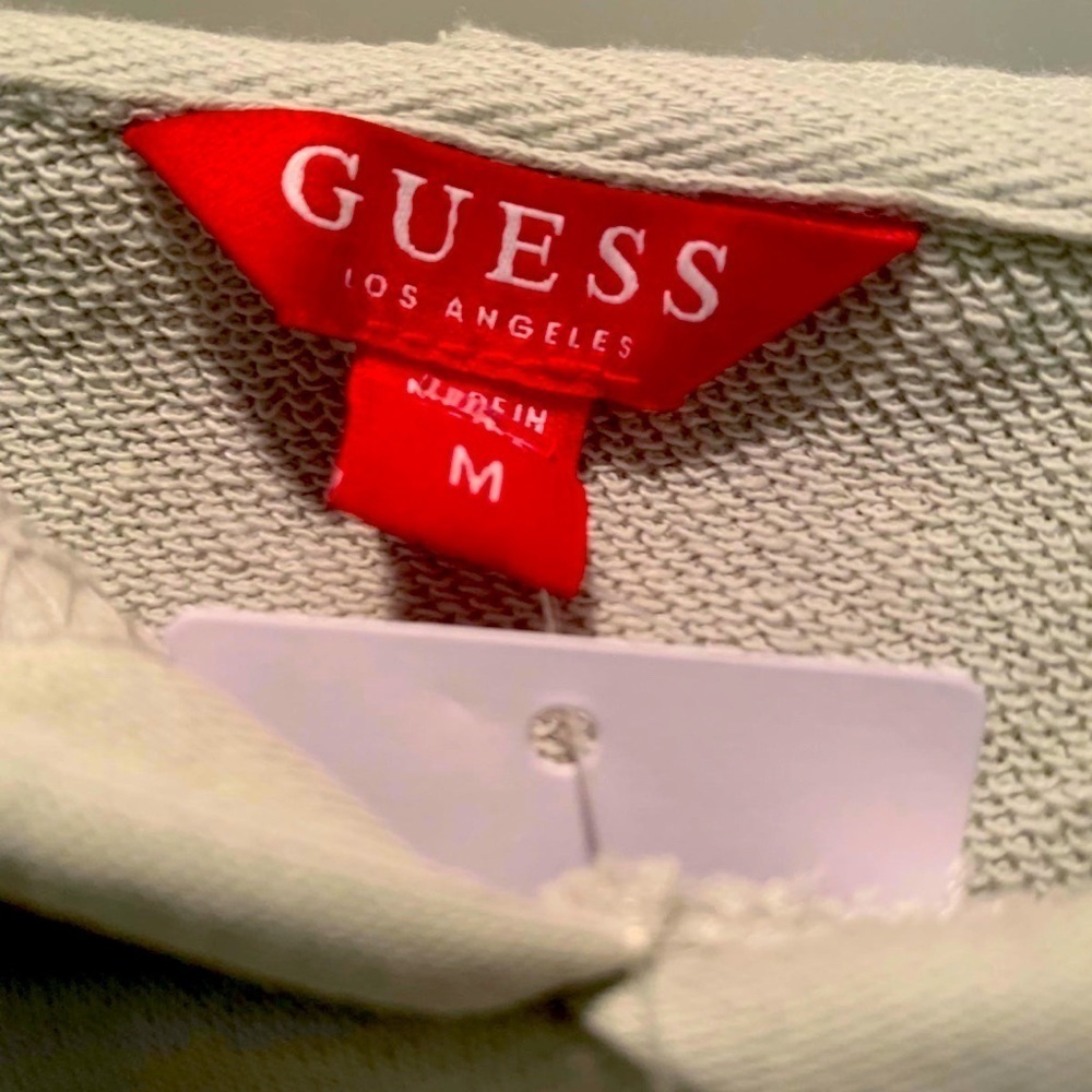 NWT Guess Cropped Hoodie size Medium - Picture 3 of 4
